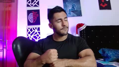 Roman online show from December 4, 9:45 pm