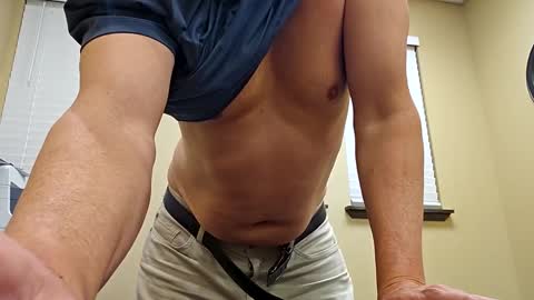 Snapshot of romanteeks chatting on January 31, 1:33 am romanteeks online show from January 31, 1:33 am