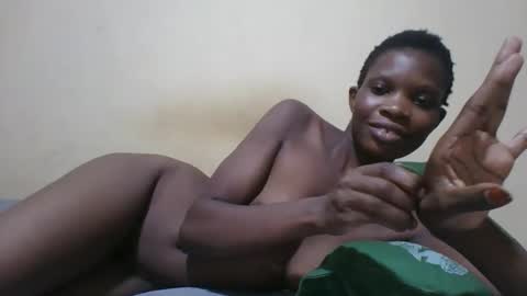 Snapshot of romantic2u4 chatting on June 6, 8:02 pm Emma online show from June 6, 8:02 pm