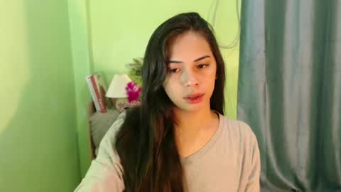 Snapshot of romantic_kath chatting on February 12, 6:19 am KATH online show from February 12, 6:19 am