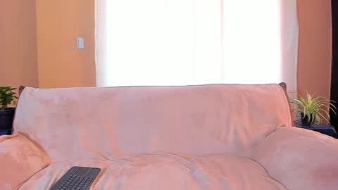 Is A Belle online show from January 28, 12:11 pm