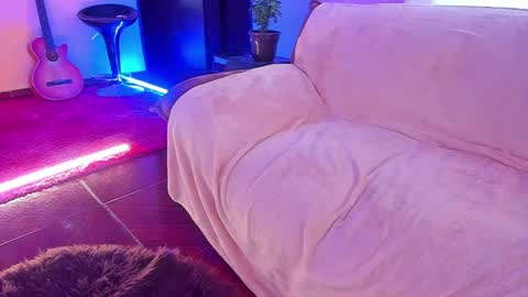 Is A Belle online show from February 6, 2:15 pm