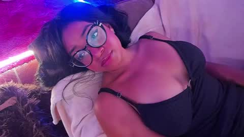 Is A Belle online show from February 9, 3:23 pm