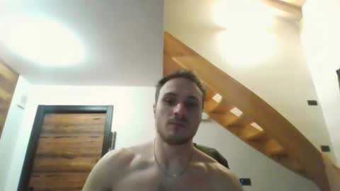 Snapshot of romanz123 chatting on January 17, 9:39 pm romanz123 online show from January 17, 9:39 pm