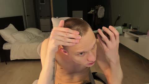 Snapshot of romeo_mercy chatting on February 14, 9:32 pm Romeo online show from February 14, 9:32 pm