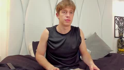 Snapshot of romeo_ricci1 chatting on December 27, 3:48 pm Romeo Ricci online show from December 27, 3:48 pm