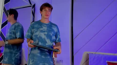 Snapshot of romeo_ricci1 chatting on January 23, 8:15 am Romeo Ricci online show from January 23, 8:15 am