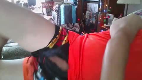 Snapshot of romeomustcum2016 chatting on December 7, 5:59 am Trinked online show from December 7, 5:59 am