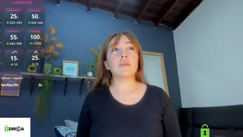 Snapshot of romi01_ chatting on October 8, 8:28 pm romi online show from October 8, 8:28 pm
