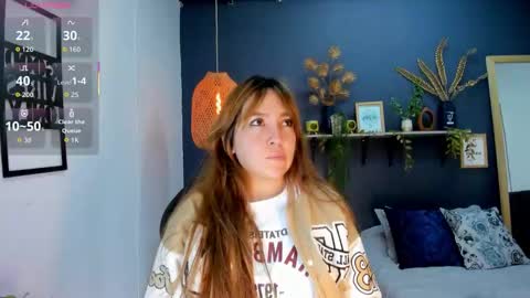 Snapshot of romi01_ chatting on October 12, 7:24 pm romi online show from October 12, 7:24 pm