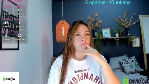 Snapshot of romi01_ chatting on October 17, 6:10 pm romi online show from October 17, 6:10 pm
