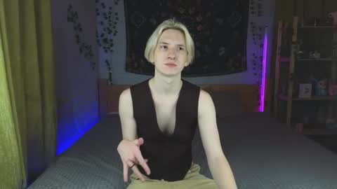 Snapshot of ron_vilsx chatting on October 30, 10:38 am ron vilsx online show from October 30, 10:38 am