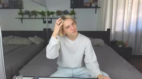 Snapshot of ron_vilsx chatting on November 24, 8:14 am ron vilsx online show from November 24, 8:14 am