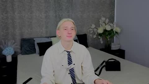 Snapshot of ron_vilsx chatting on December 3, 7:49 am ron vilsx online show from December 3, 7:49 am