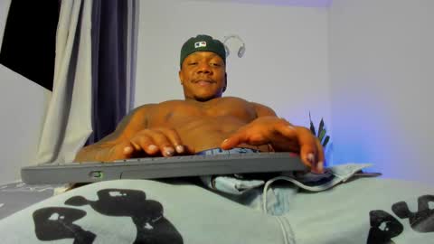 Snapshot of ronnie_777 chatting on September 20, 2:56 am Ronnie 777 online show from September 20, 2:56 am