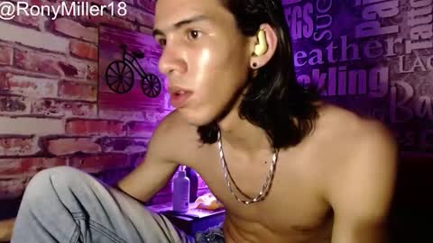 Snapshot of ronymiller_1 chatting on January 15, 11:51 pm RonyMiller 1 online show from January 15, 11:51 pm