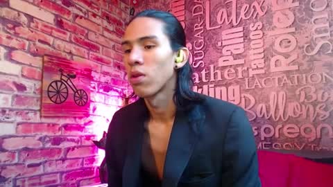 Snapshot of ronymiller_1 chatting on January 23, 3:43 pm RonyMiller 1 online show from January 23, 3:43 pm