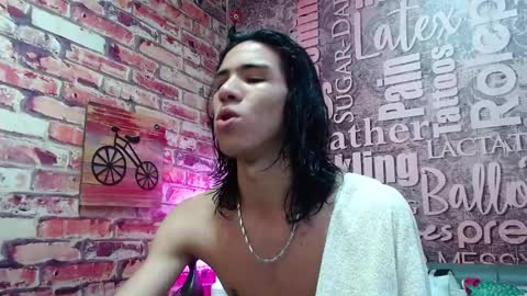 Snapshot of ronymiller_1 chatting on March 8, 12:52 pm RonyMiller 1 online show from March 8, 12:52 pm