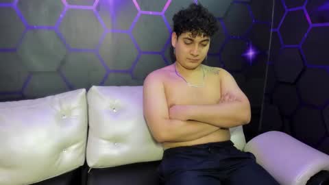  MIA AND PAUL online show from February 9, 11:04 am