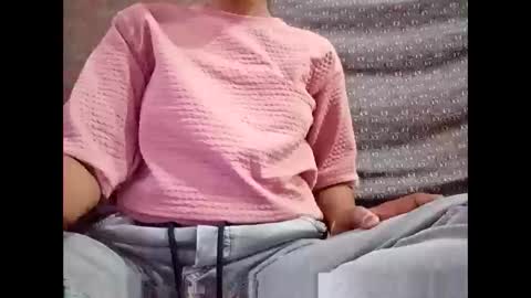 roop_sexy642 online show from April 5, 1:19 pm