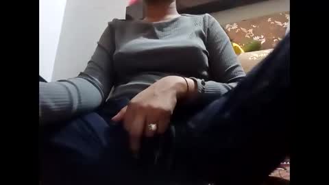 roop_sexy642 online show from April 9, 6:30 am