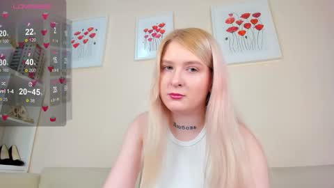 Snapshot of rosa_mariposa_ chatting on September 12, 9:20 am Rosa online show from September 12, 9:20 am