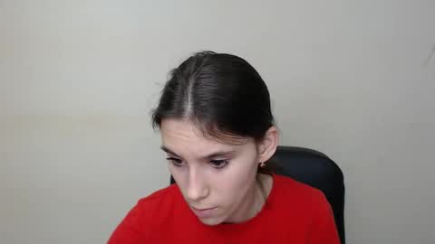 Snapshot of rosalais_ chatting on September 23, 6:38 am Rose online show from September 23, 6:38 am