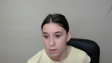 Snapshot of rosalais_ chatting on September 26, 7:01 am Rose online show from September 26, 7:01 am