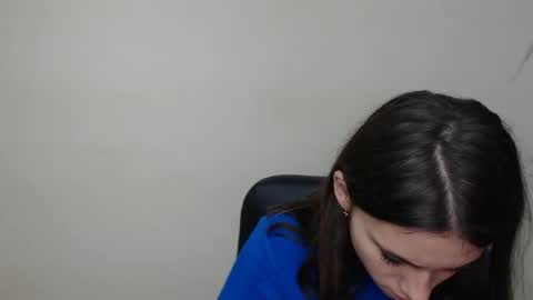 Snapshot of rosalais_ chatting on October 2, 6:53 am Rose online show from October 2, 6:53 am