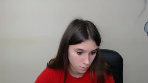 Snapshot of rosalais_ chatting on October 7, 6:54 am Rose online show from October 7, 6:54 am
