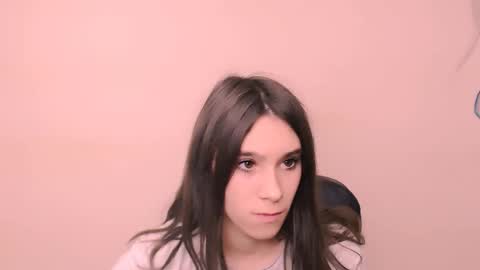 Snapshot of rosalais_ chatting on November 11, 7:52 am Rose online show from November 11, 7:52 am