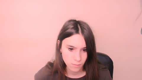 Snapshot of rosalais_ chatting on November 14, 8:02 am Rose online show from November 14, 8:02 am