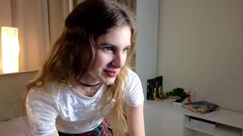 Kylie online show from December 2, 3:18 pm