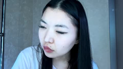 Kira online show from March 2, 2:57 pm