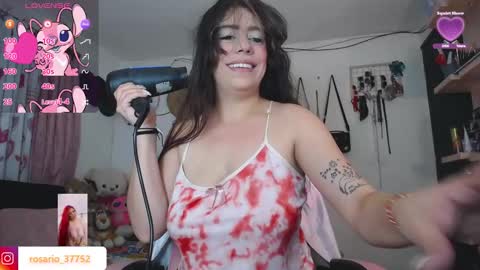 Snapshot of rosario_1996 chatting on December 2, 7:36 am rosario_1996 online show from December 2, 7:36 am