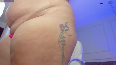 rose__monroe online show from April 18, 8:20 pm