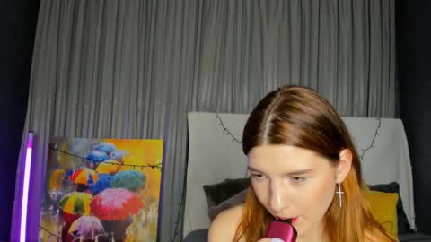 Snapshot of roseblanche2k chatting on February 10, 1:46 am Florin online show from February 10, 1:46 am