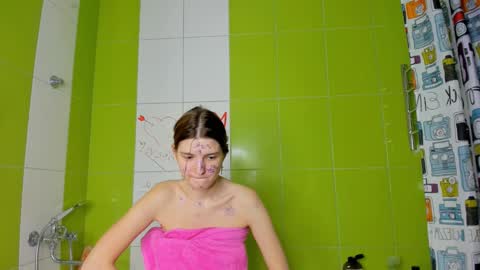 Snapshot of roseblanche2k chatting on March 9, 8:31 pm Florin online show from March 9, 8:31 pm