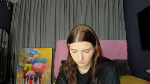 Snapshot of roseblanche2k chatting on November 17, 11:10 pm Florin online show from November 17, 11:10 pm