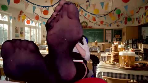 Rosebloom online show from October 3, 4:48 pm