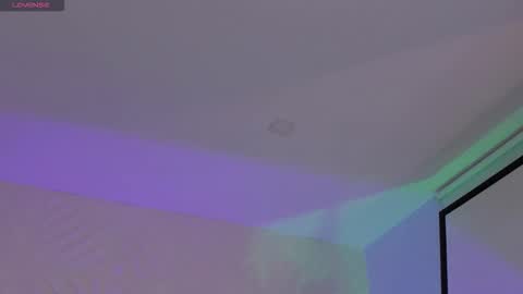 Snapshot of roseferrera chatting on November 6, 8:21 pm Rose online show from November 6, 8:21 pm