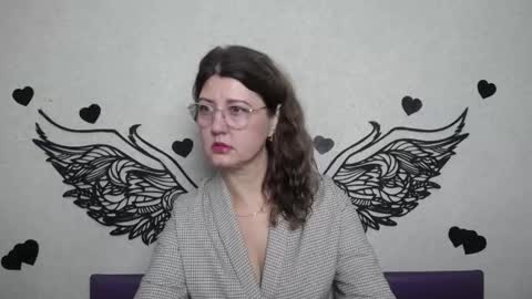 RoseHille online show from November 23, 6:02 am