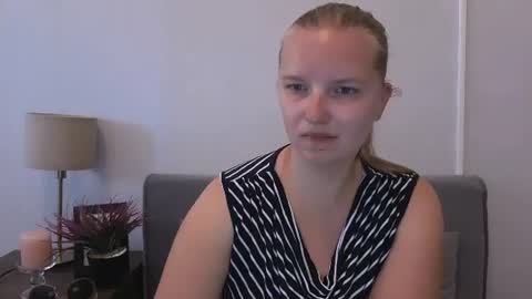 Snapshot of rosehypnotic chatting on July 2, 7:36 am Rose online show from July 2, 7:36 am