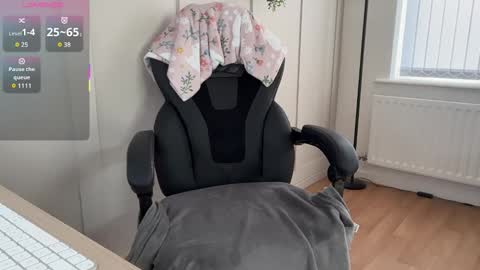 rose97 online show from February 17, 9:50 am