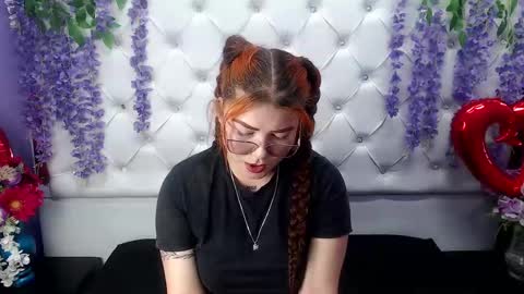 Snapshot of roselyn_arnold chatting on March 12, 2:56 pm Julieta online show from March 12, 2:56 pm