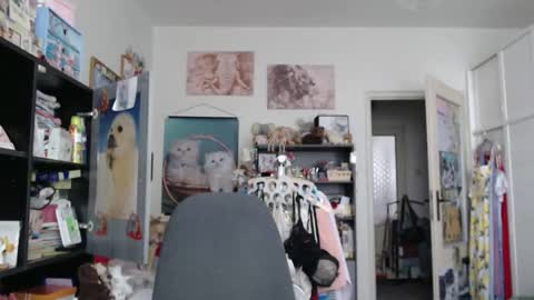 Snapshot of roselynsun chatting on November 13, 11:42 am Rose online show from November 13, 11:42 am