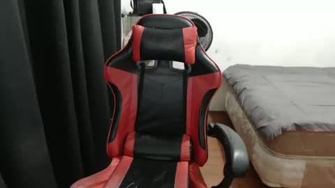 Snapshot of rosemae07 chatting on October 11, 9:19 am rosemae07 online show from October 11, 9:19 am