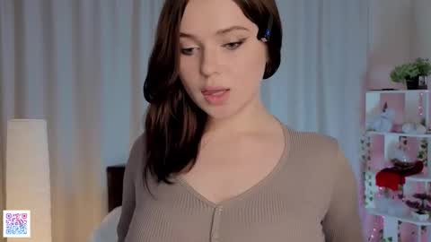 Snapshot of rosemaryleadley chatting on October 7, 5:43 pm Graise online show from October 7, 5:43 pm