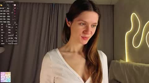 Snapshot of rosemaryleadley chatting on October 17, 4:15 am Graise online show from October 17, 4:15 am