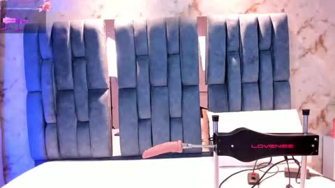 Snapshot of rosetemple chatting on October 5, 5:50 am Rose online show from October 5, 5:50 am